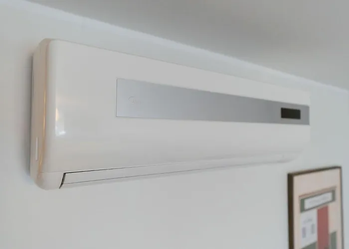 Lovely Aisa | Balcony *