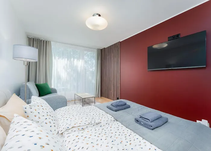 Lovely Aisa | Balcony Apartman *